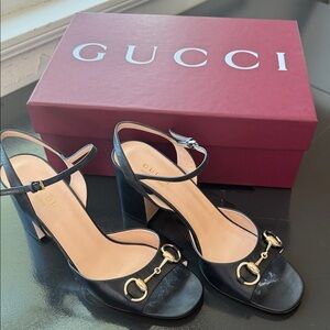 Authentic Gucci Black Leather Block Heel Sandals with Gold Horsebit